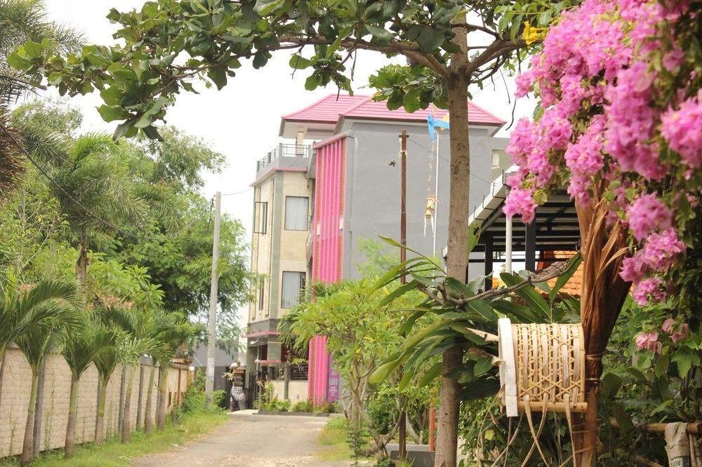 Ramantika Bali House Hotel Jimbaran Exterior foto