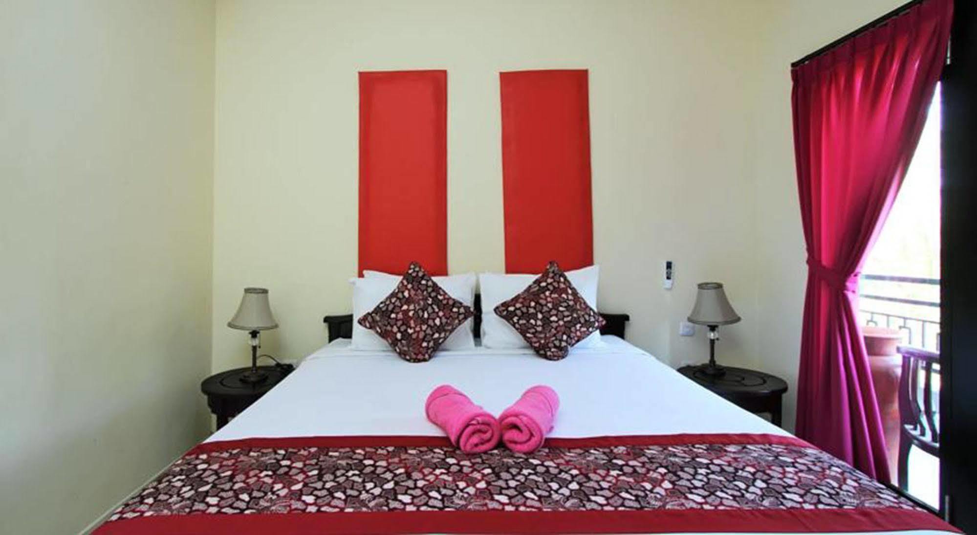Ramantika Bali House Hotel Jimbaran Exterior foto